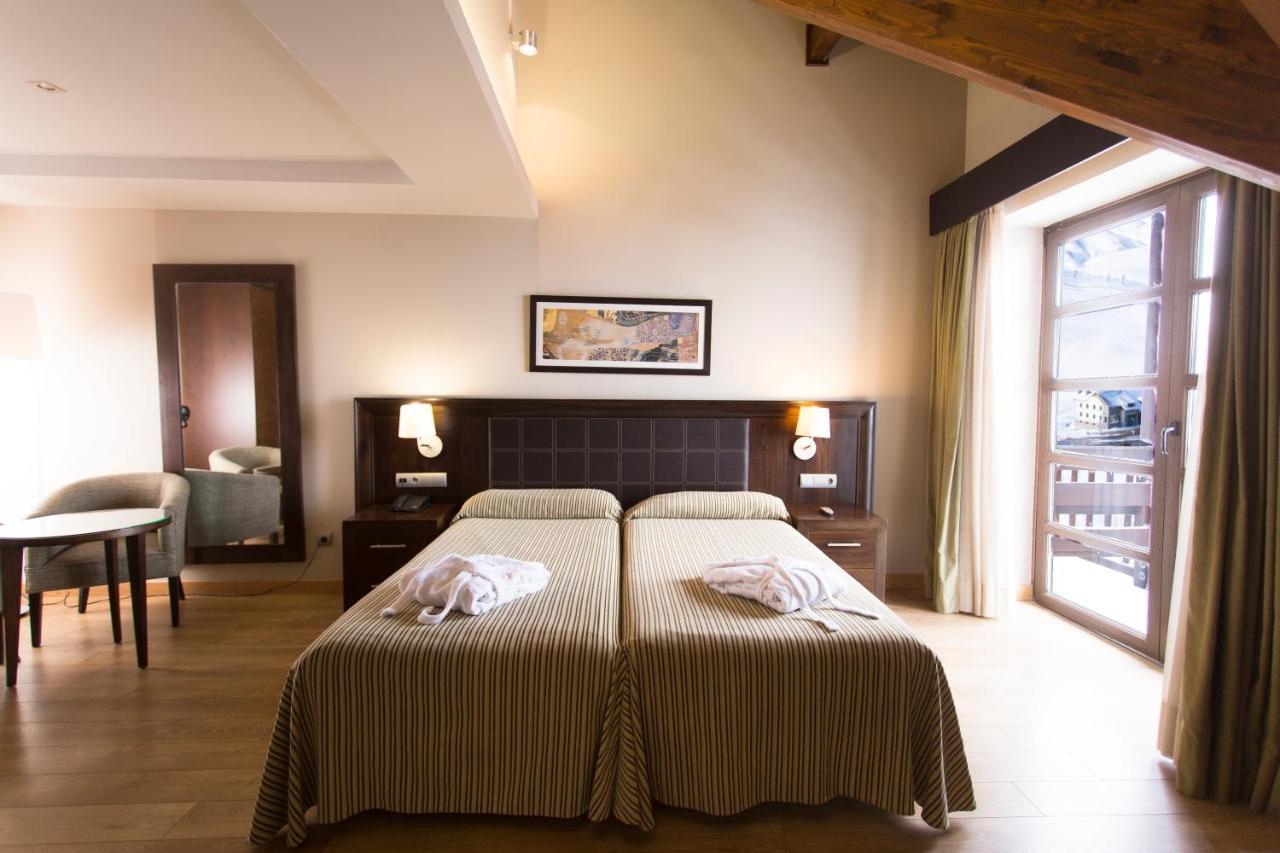 Snoe Aragon Hills Hotel Formigal Exterior foto